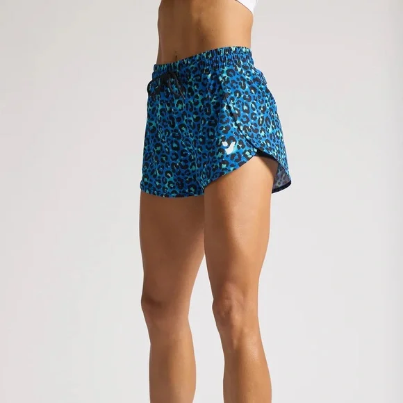 VOXY RUNNING SHORTS
BLUE LEOPARD - 2 IN 1 RACER SHORTS
SIZE SMALL - Picture 1 of 11